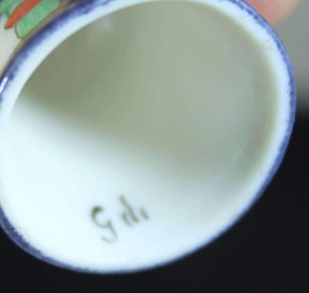 Collectible Thimble - Christmas Blessings 2003 - Act Fast!! Bid Now!!!