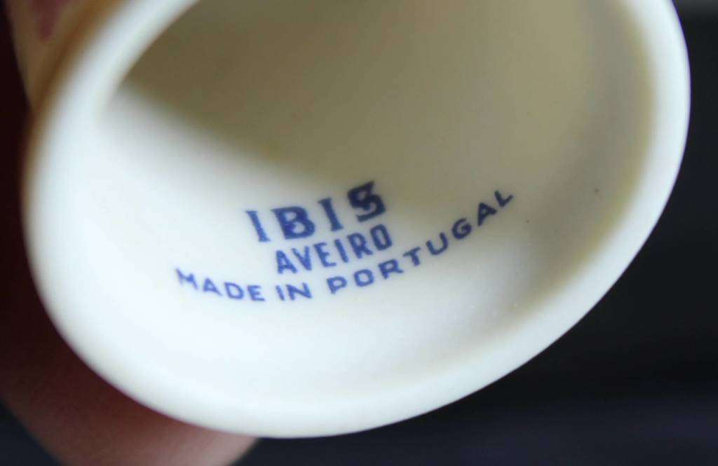 Collectible Thimble - IBIS Aveiro - Portugal - Birds - Act Fast!! Bid Now!!!