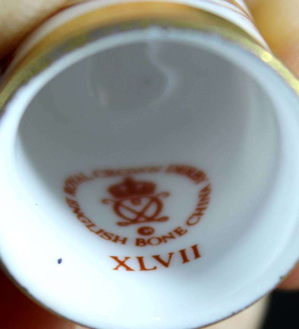 Collectible Thimble - Royal Crown Derby XLVII - Act Fast!! Bid Now!!!