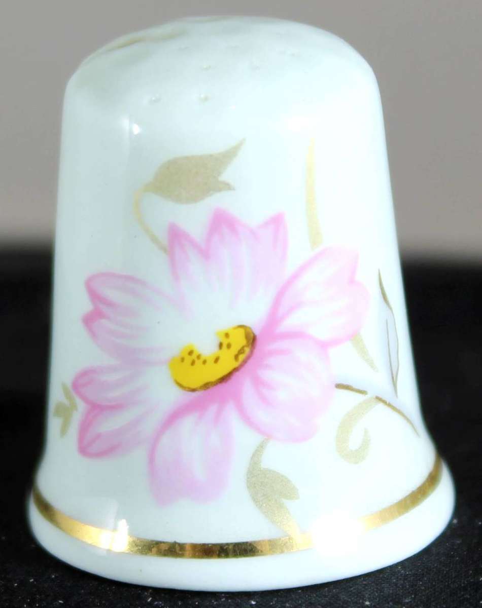 Collectible Thimble - Pink Flower - Made in England - Act Fast!! Bid Now!!!