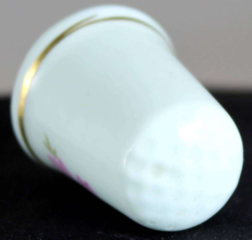 Collectible Thimble - Pink Flower - Made in England - Act Fast!! Bid Now!!!