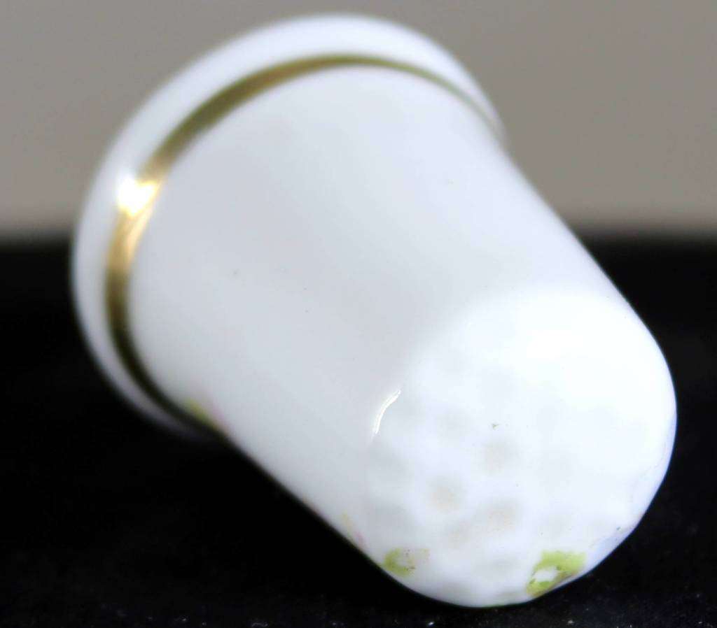 Collectible Thimble - Pink Flower - Made in England - Act Fast!! Bid Now!!!