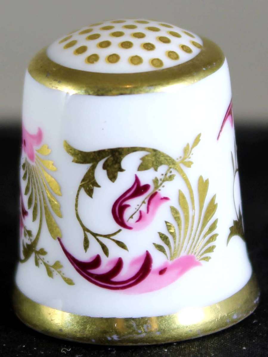 Collectible Thimble - Royal Crown Derby XLVIII - Leaves - Act Fast!! Bid Now!!!