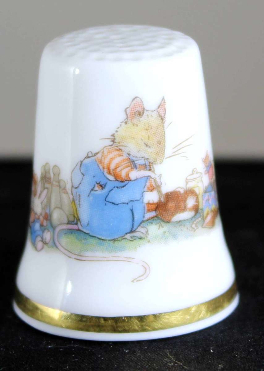 Collectible Thimble -Royal Doulton-Jill Barklem 1983- Wilfred playing Wistle - Act Fast!! Bid Now!!!