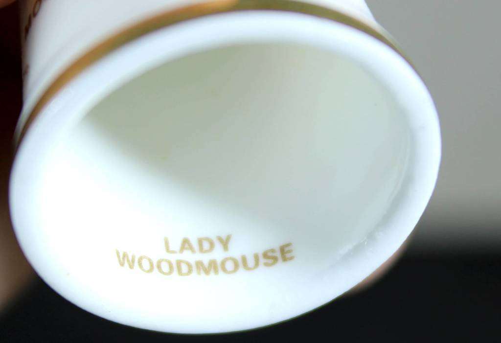 Collectible Thimble -Royal Doulton-Jill Barklem 1983- Lady Woodmouse - Act Fast!! Bid Now!!!