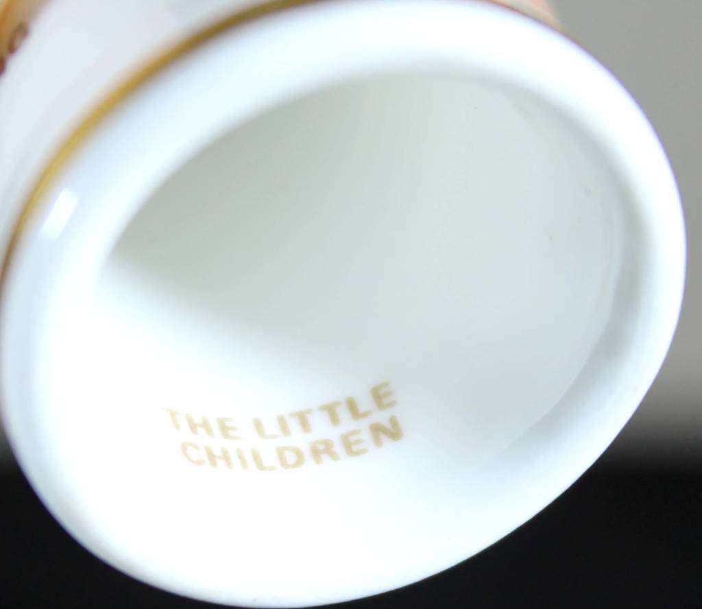 Collectible Thimble -Royal Doulton-Jill Barklem 1983- Little Children- Act Fast!! Bid Now!!!