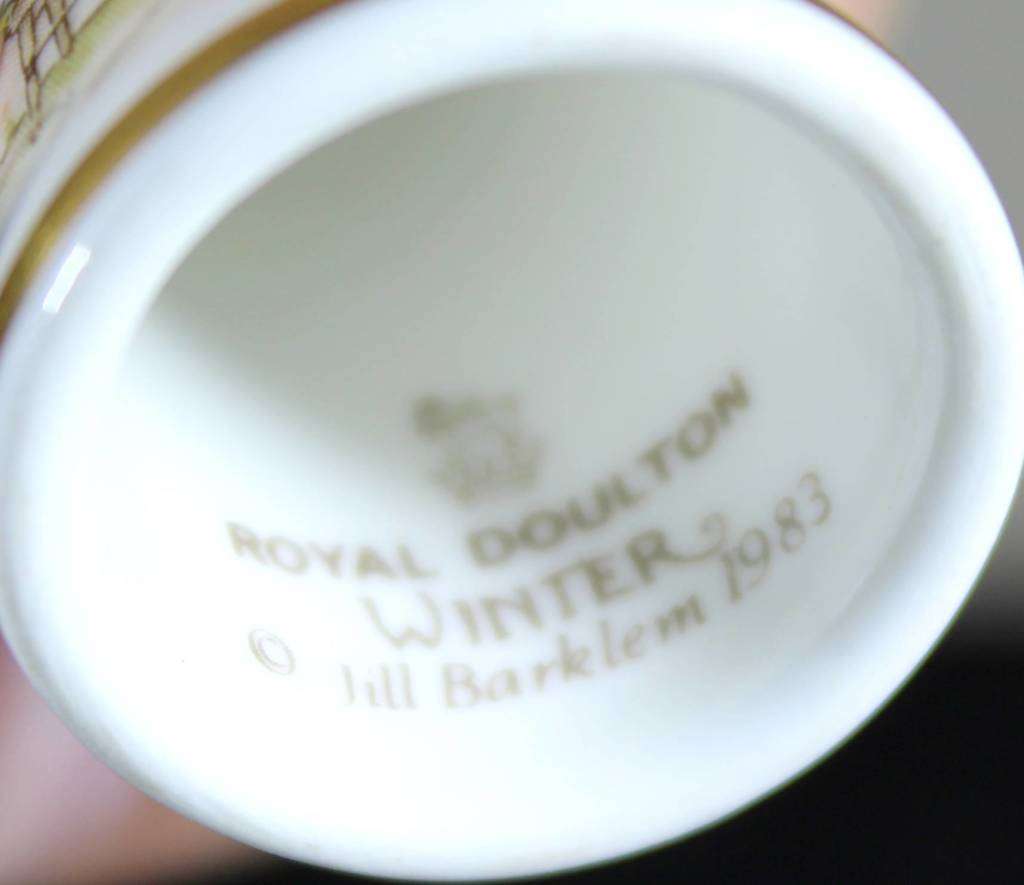 Collectible Thimble -Royal Doulton-Jill Barklem 1983- Little Children- Act Fast!! Bid Now!!!