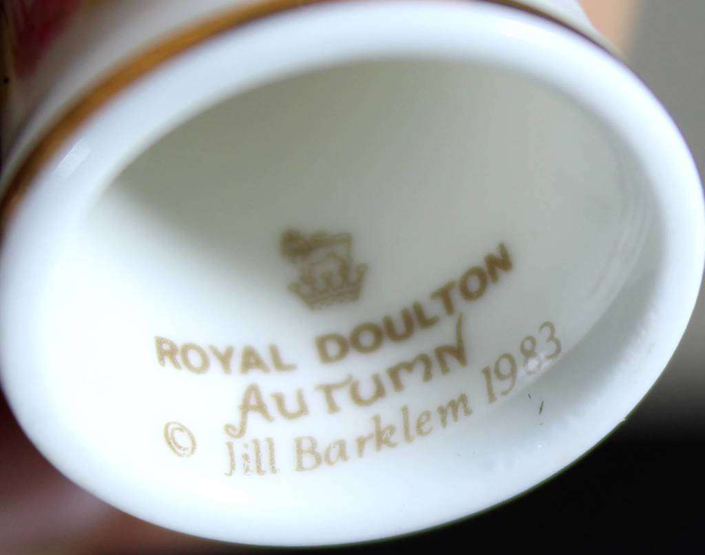 Collectible Thimble -Royal Doulton-Jill Barklem 1983-Primrose Sleeping- Act Fast!! Bid Now!!!