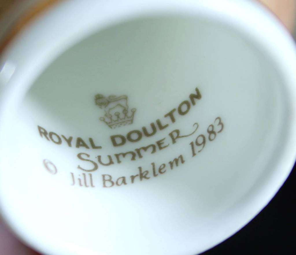 Collectible Thimble -Royal Doulton-Jill Barklem 1983-The Wedding- Act Fast!! Bid Now!!!