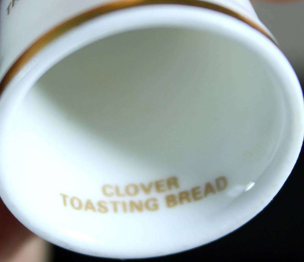 Collectible Thimble -Royal Doulton-Jill Barklem 1983-Clover Tasting Bread- Act Fast!! Bid Now!!!