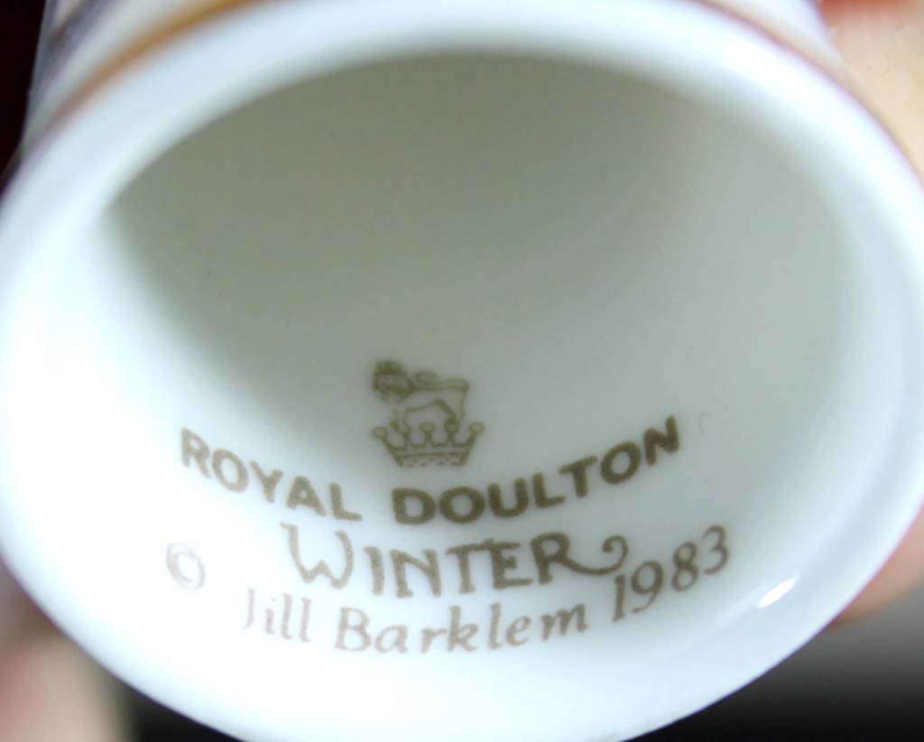 Collectible Thimble -Royal Doulton-Jill Barklem 1983-Clover Tasting Bread- Act Fast!! Bid Now!!!