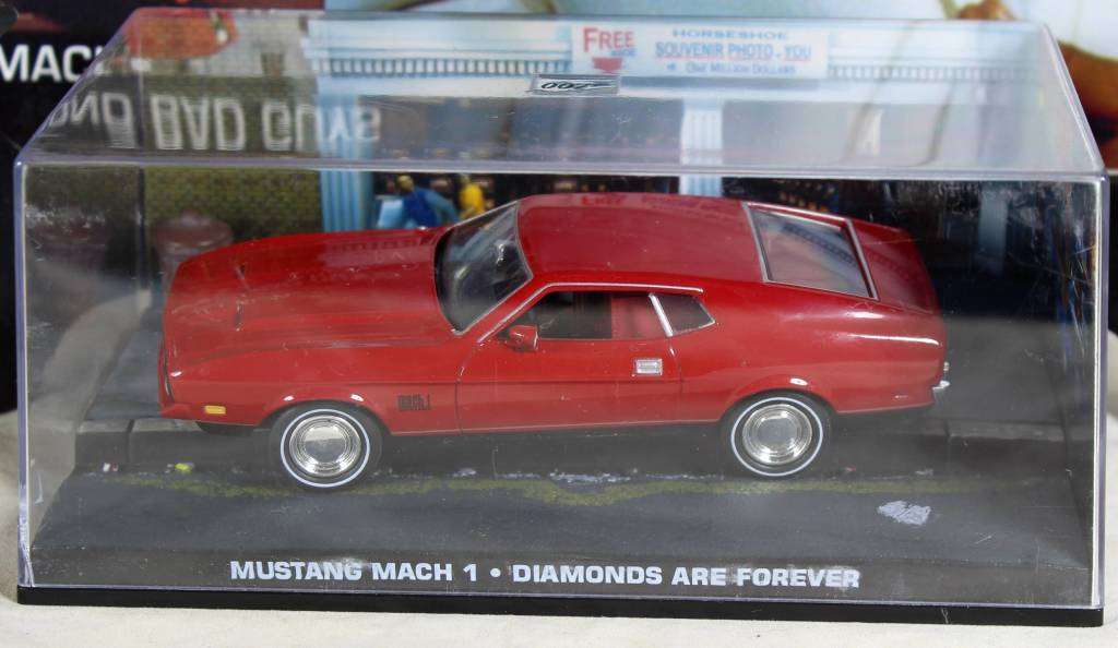 JAMES BOND 007  UNIVERSAL HOBBIES- Ford Mustang Mach 1 ( Diamonds Are Forever #13 )