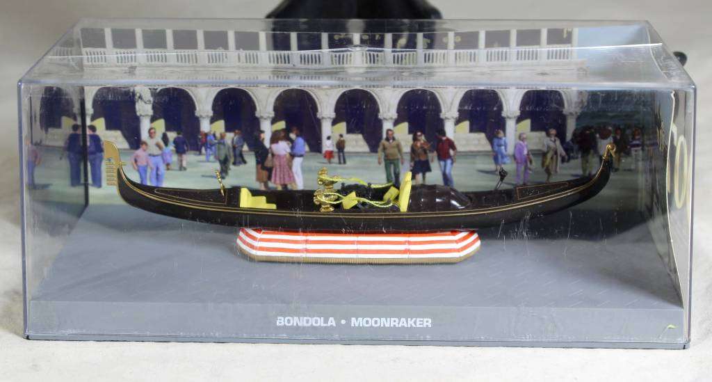 JAMES BOND 007 -IXO- Bondola ( Moonraker #102)