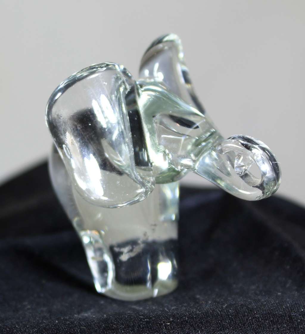 Glass Elephant - Bid Now!!!