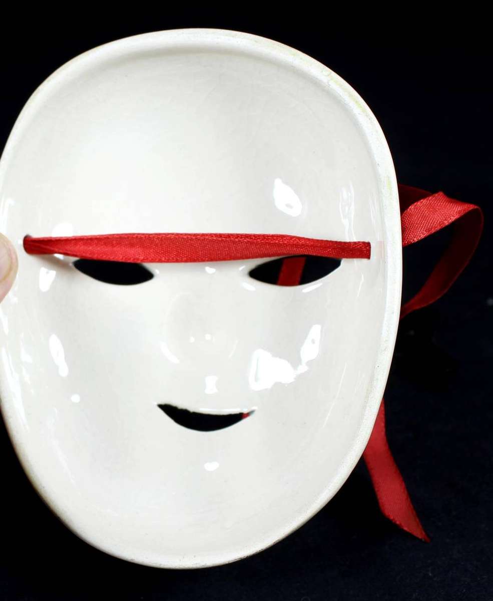 Small opera mask - Black embellishments