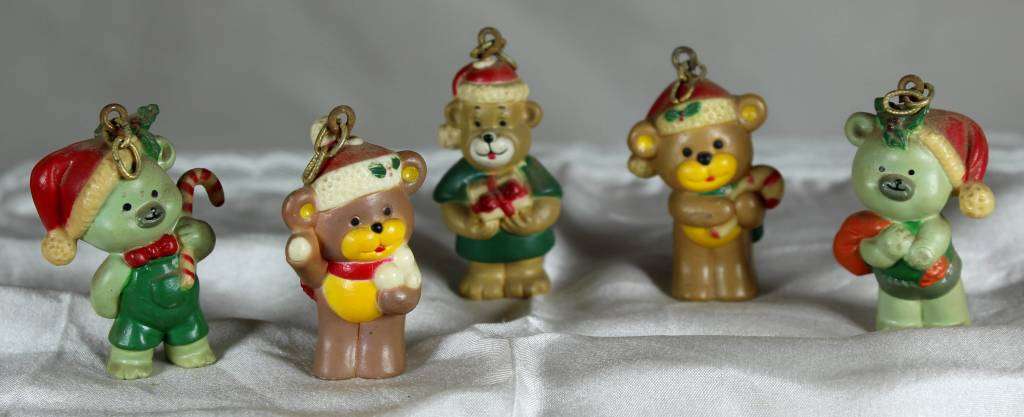 Set of 5 miniature bear pendants