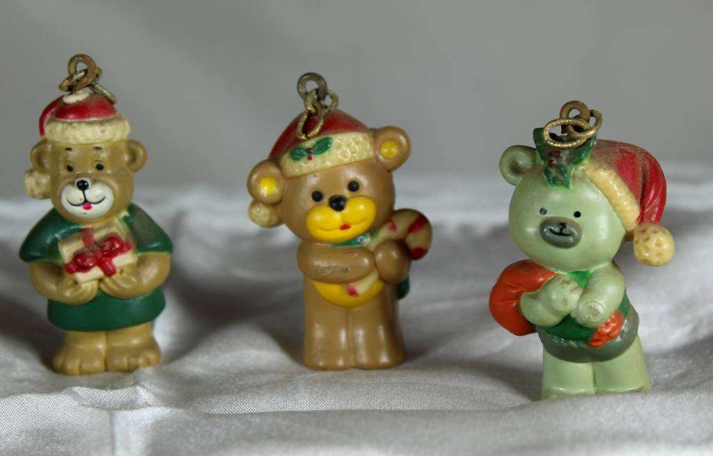 Set of 5 miniature bear pendants