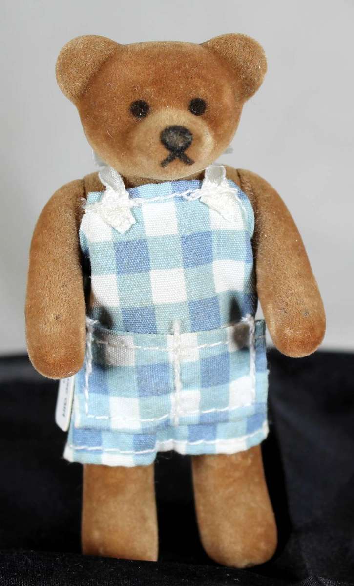 Sylvanian farmhouse girl Fann - bear