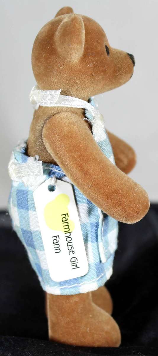 Sylvanian farmhouse girl Fann - bear