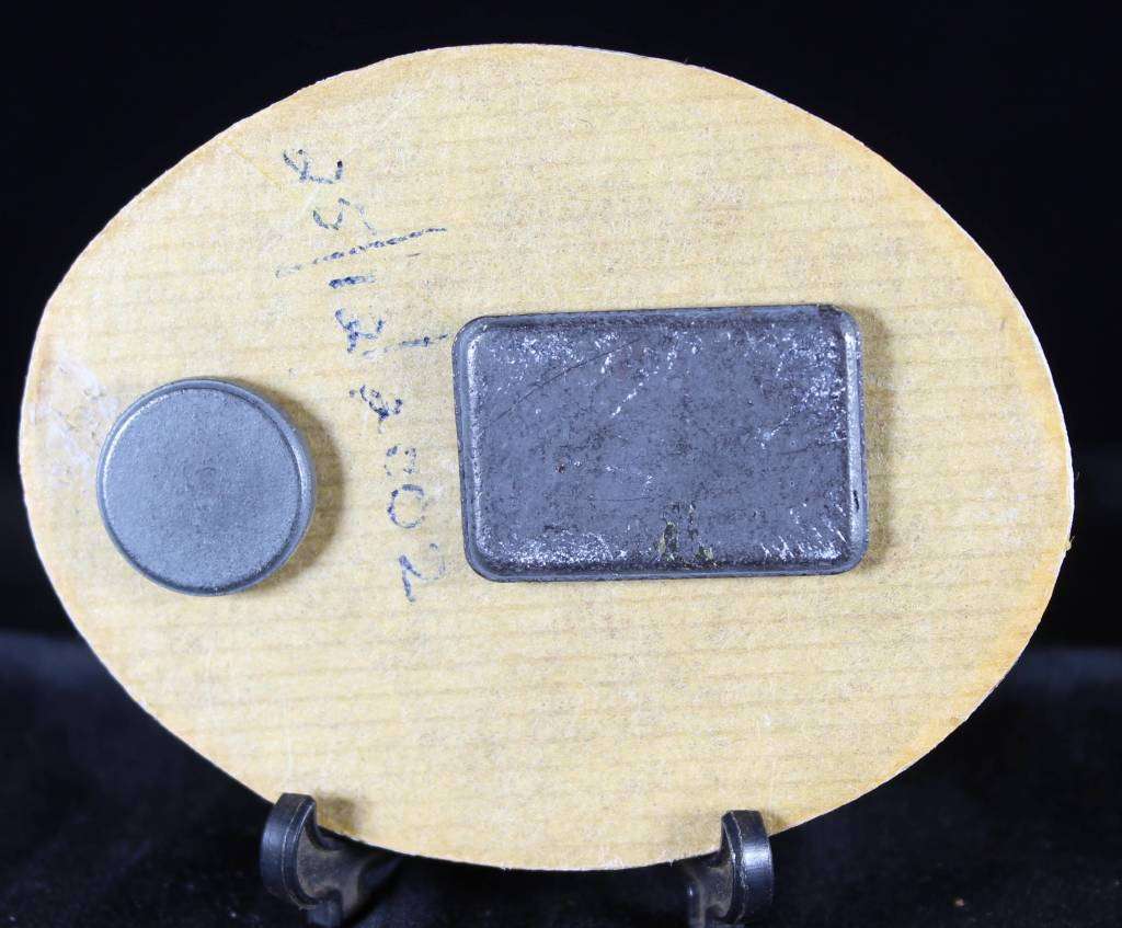 Shell Art - Pretty Oval - Magnet - Bid Now!!!