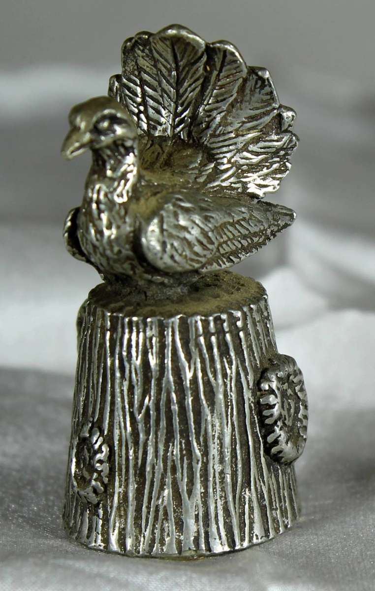 English Pewter (Pseudo) Thimble - Dove - Bid Now!!!