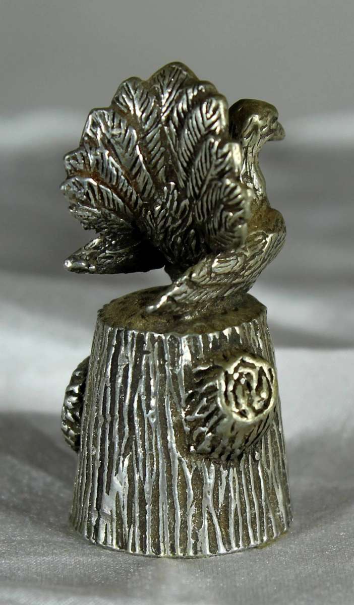 English Pewter (Pseudo) Thimble - Dove - Bid Now!!!