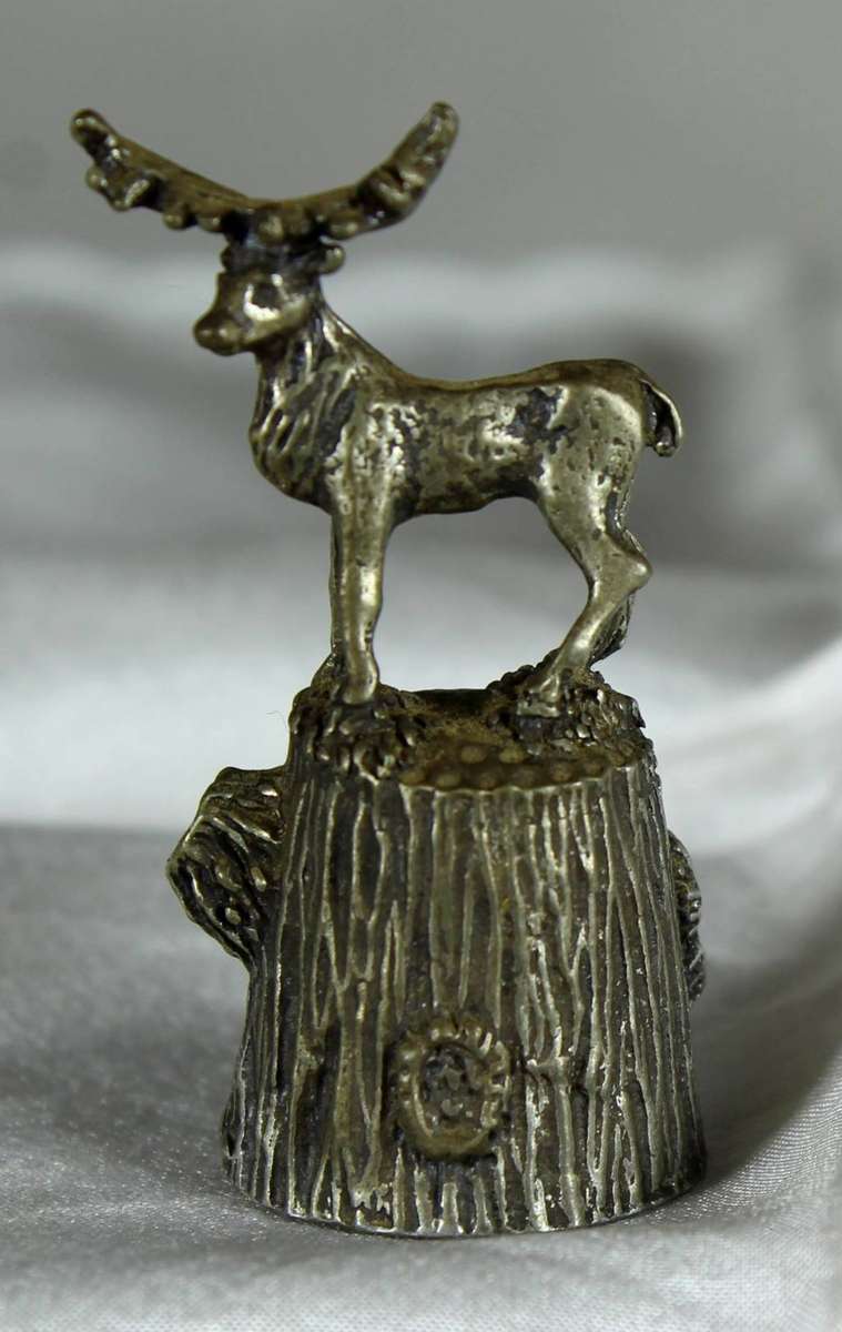 English Pewter (Pseudo) Thimble - Buck - Bid Now!!!