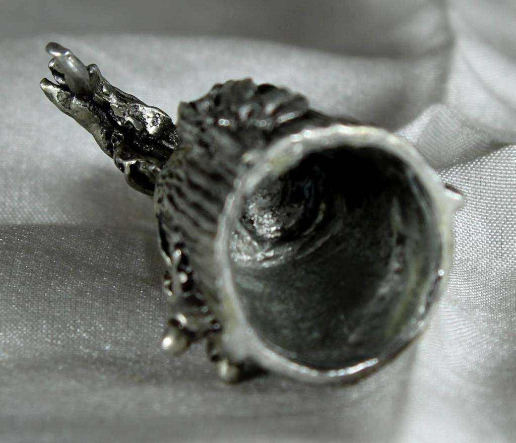 English Pewter (Pseudo) Thimble - Small Dragon - Bid Now!!!