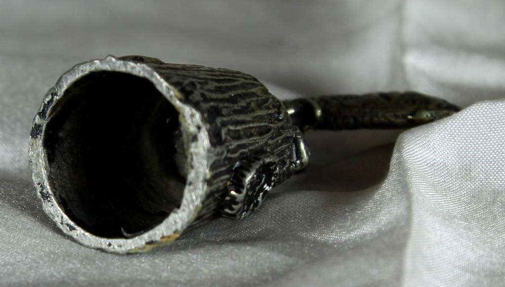 English Pewter (Pseudo) Thimble - Fish - Bid Now!!!