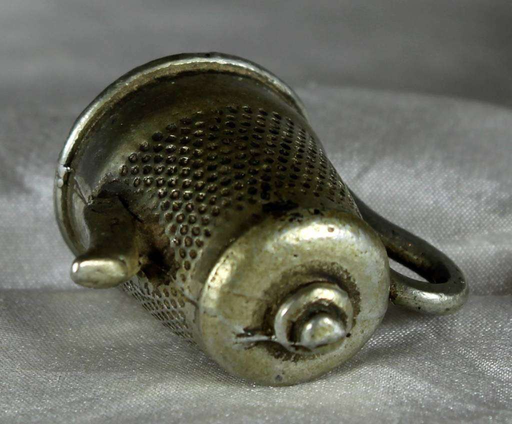 Thimble - Pewter - Kettle - Bid Now!!!