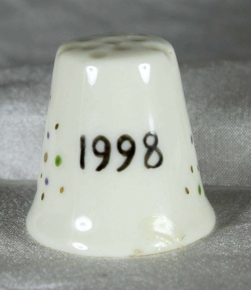 Thimble - Gili - Christmas 1998 - Bid Now!!!