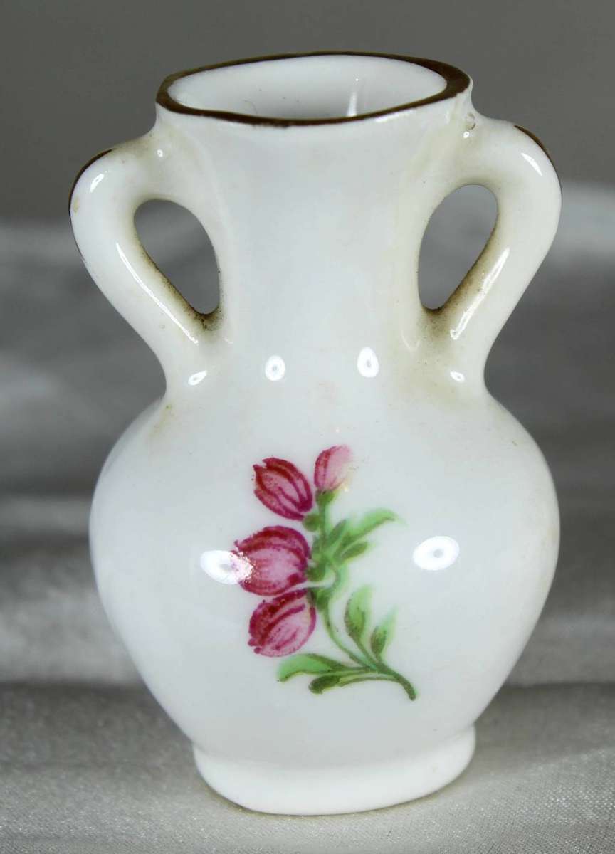 Miniature porcelain - johnson vase