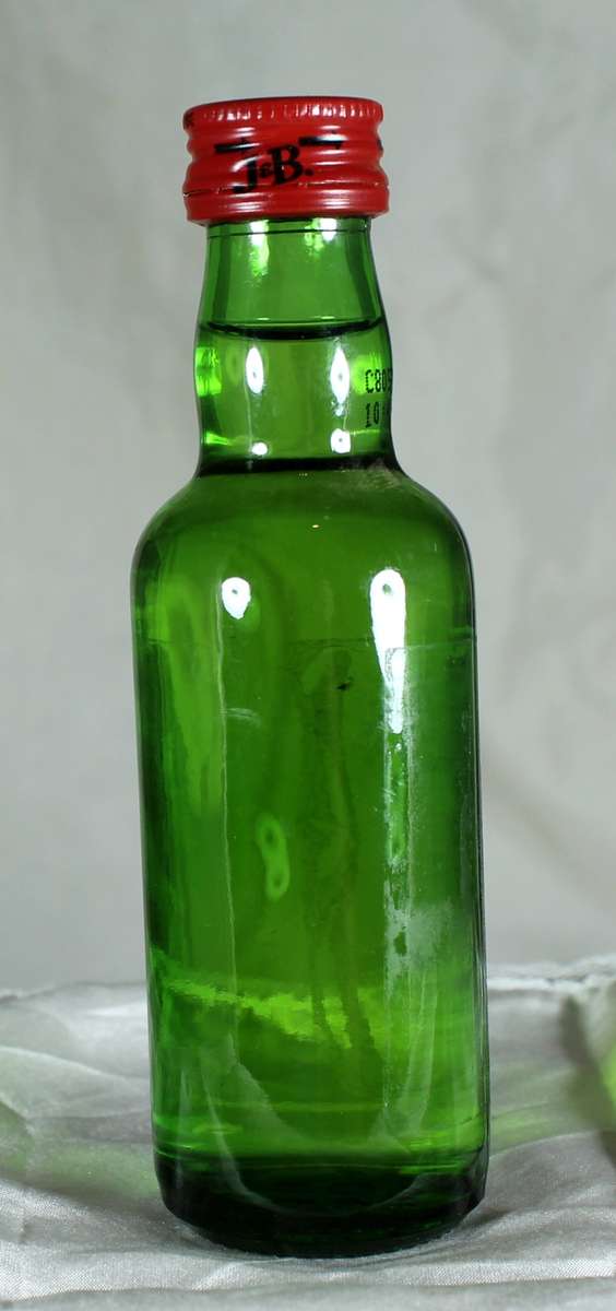 Mini liquor bottle - J&B Whiskey (50ml)