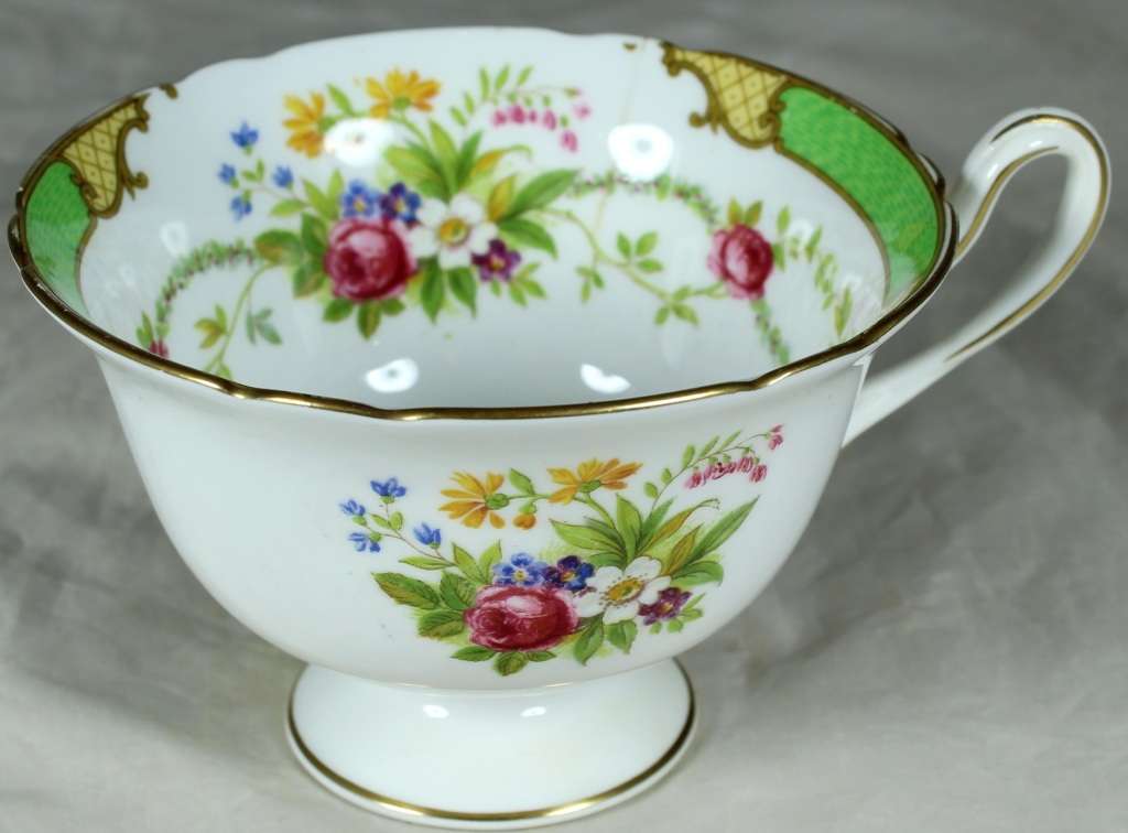 Shelley - Du Barry Green - Tea Cup - Low Price!! - Bid Now!!!