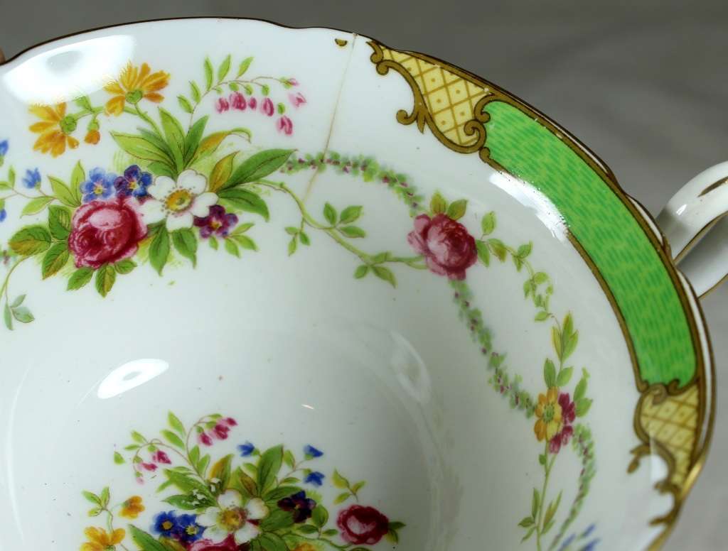 Shelley - Du Barry Green - Tea Cup - Low Price!! - Bid Now!!!