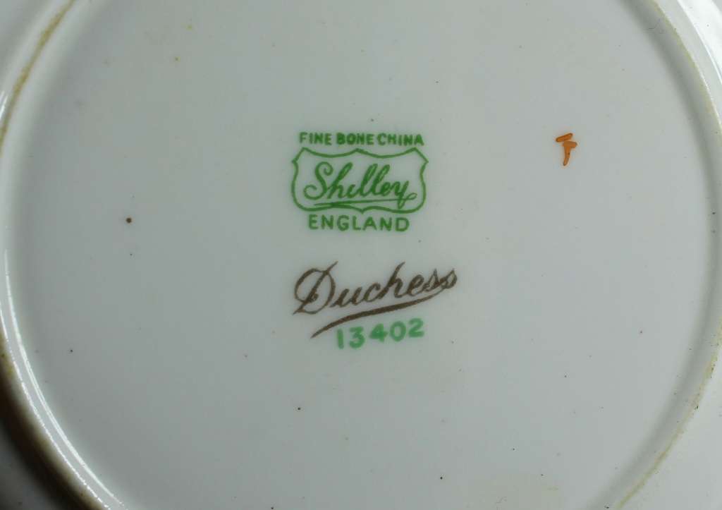 Shelley - Du Barry Green - Milk Jug on Plate - Low Price!! - Bid Now!!!