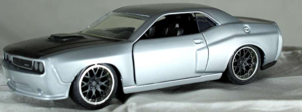 Jada - Fast & Furious - 2012 Dodge Challenger SRT - Act Fast!!! BID NOW!!!