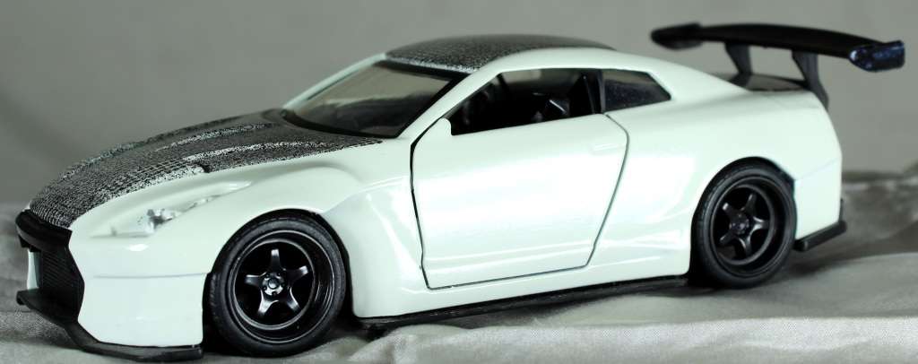 Jada - Fast & Furious - 2009 Nissan GTR-R35 - Act Fast!!! BID NOW!!!