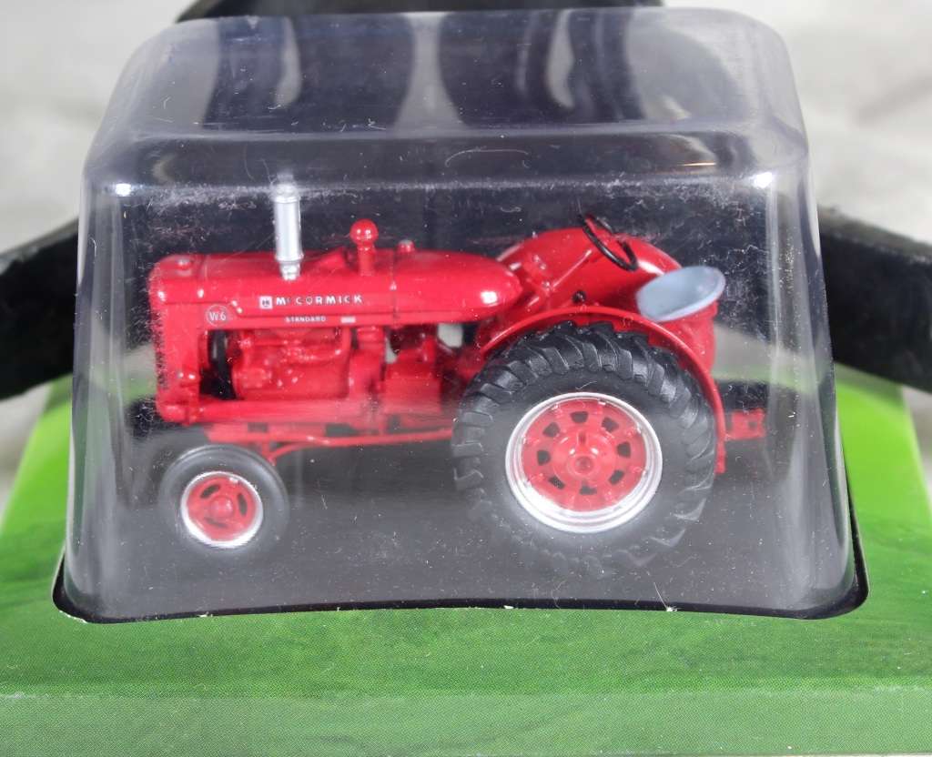 Collectible tractor - IH W6