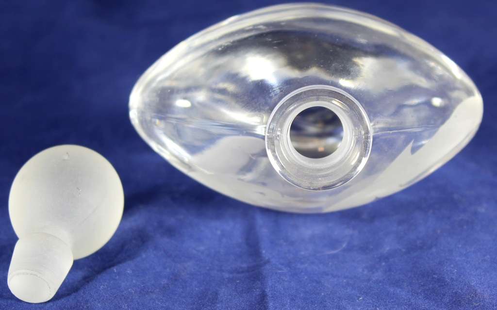 Scent bottle with dolphins