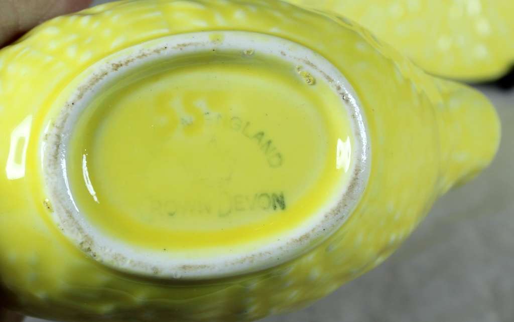 Crown Devon - Small Sauce Boat and Sauce