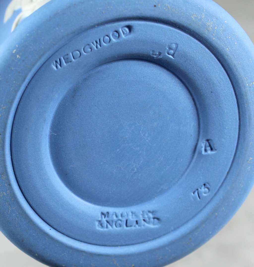 Blue Wedgwood - Jasper Ware - Small Vase - Low Price - BID NOW!!