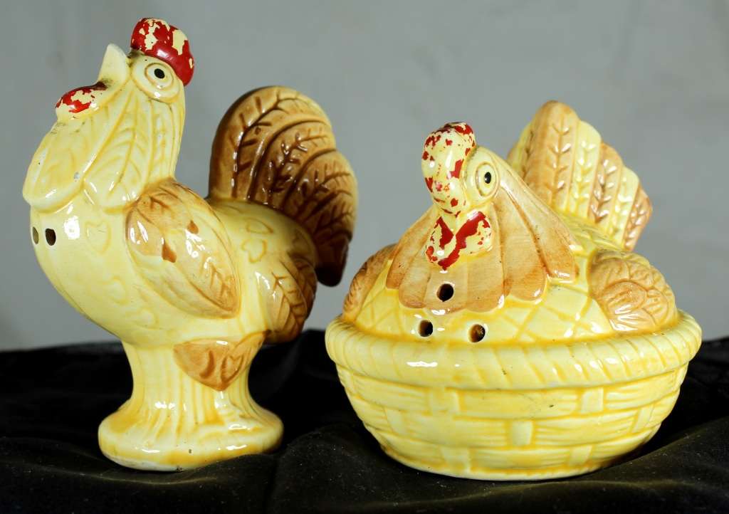 Character Salt & Pepper Set - Hen & Rooster
