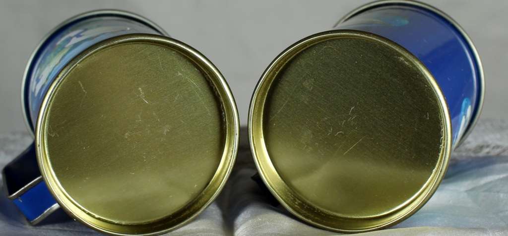 Character  Salt & Pepper Set - Tins with Ducks - Bid Now!!!