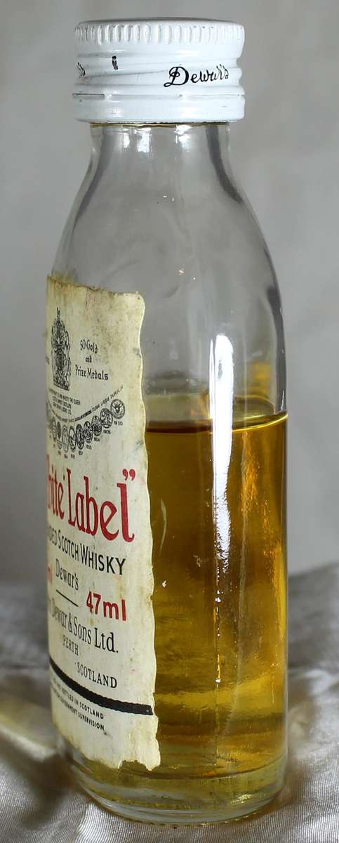 Mini Liquor Bottle - White Label Whisky (47ml) - BID NOW!!!