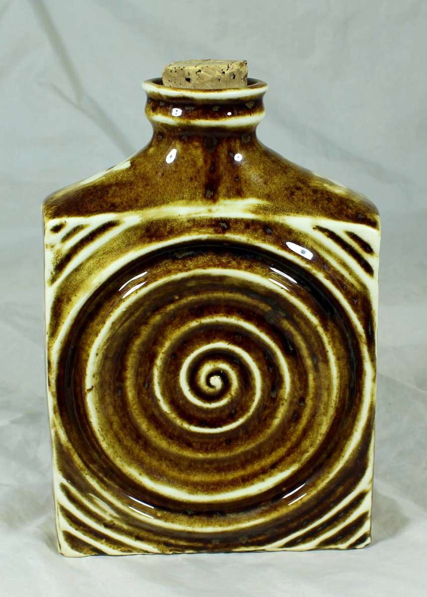 Crescent Ware Decanter - Kruger Park - BID NOW!!!