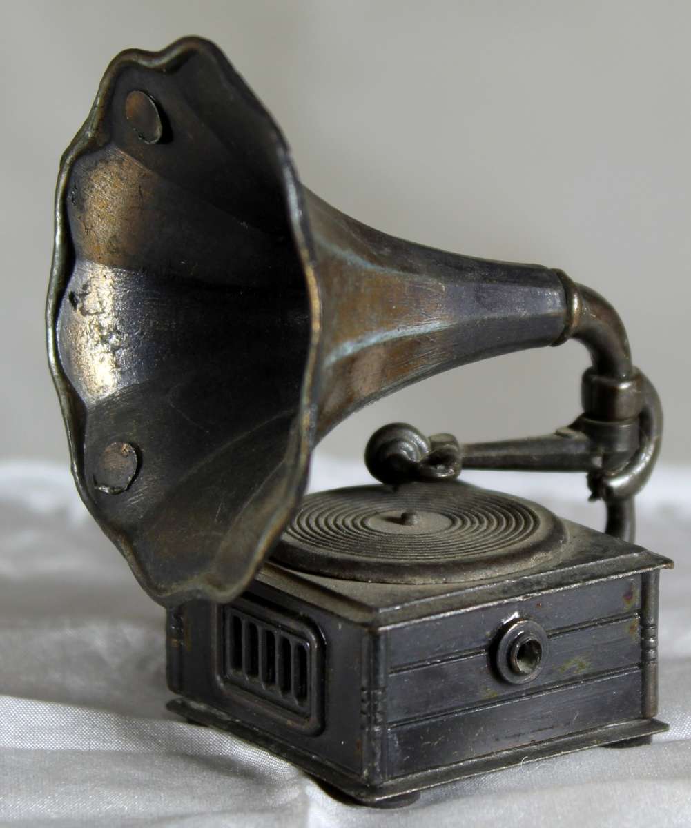 Old Gramophone Sharpener - BID NOW!!!