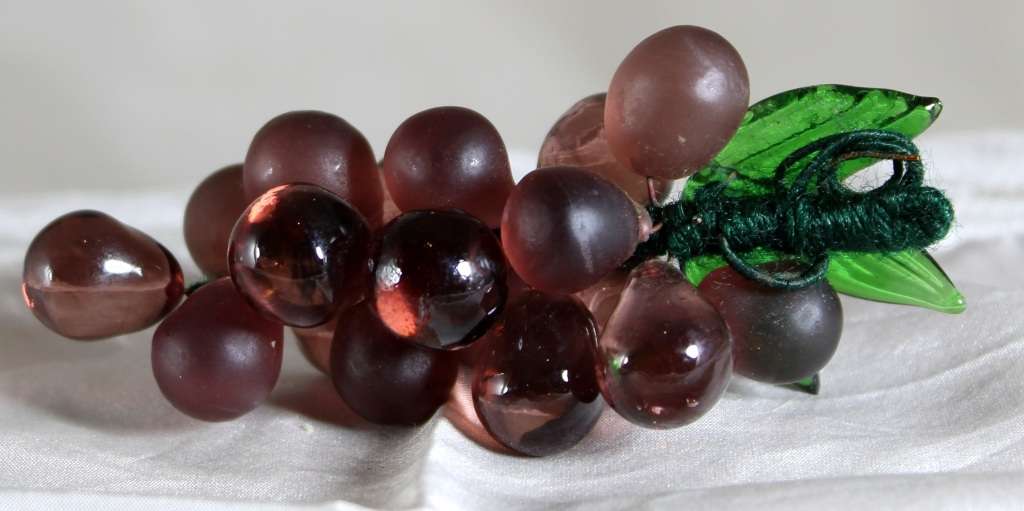 Small Glass - Clear and Frosted - Handblown Grapes - Purple - BID NOW!!!