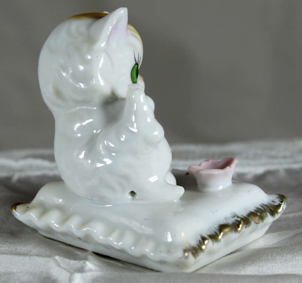 Porcelain Cat Laying on Pillow - BID NOW!!!