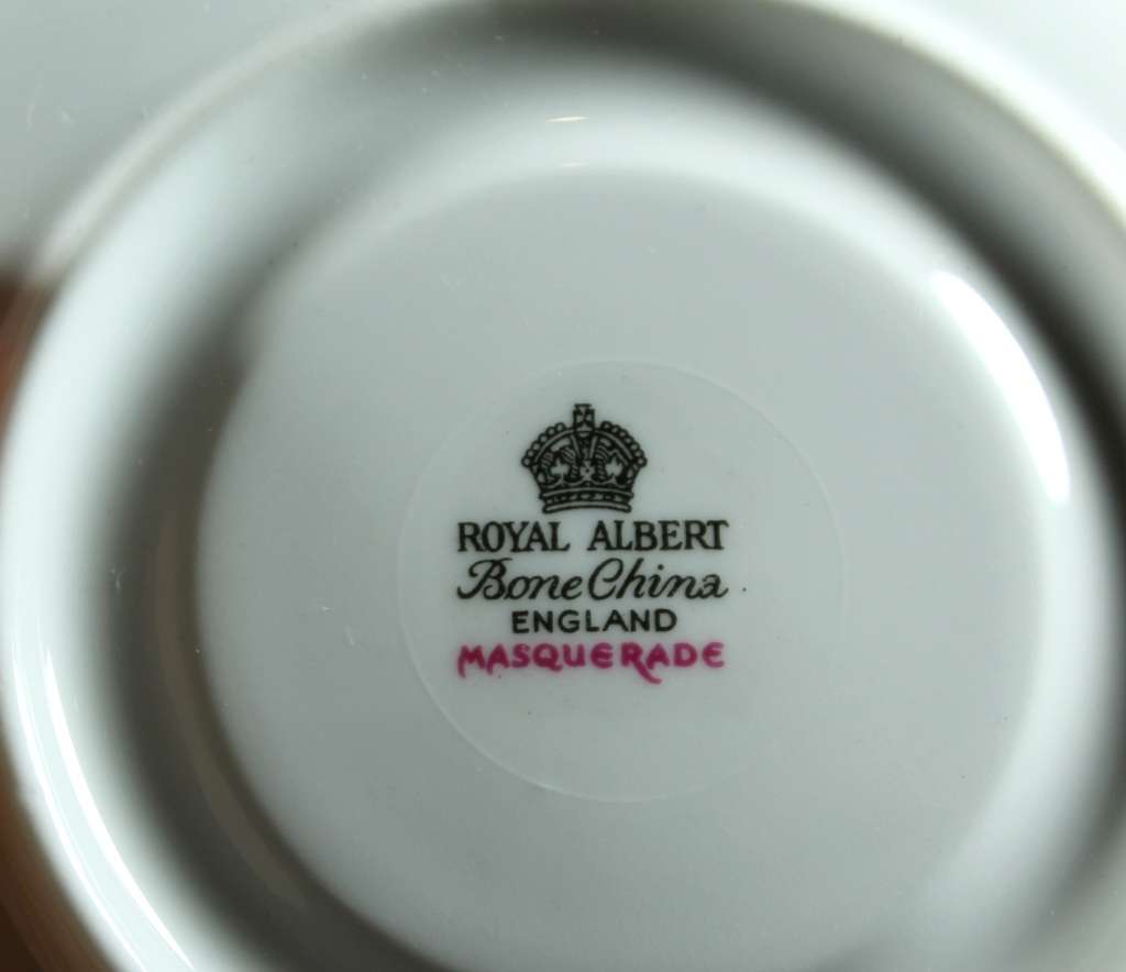 Royal Albert - Masquerade tea trio